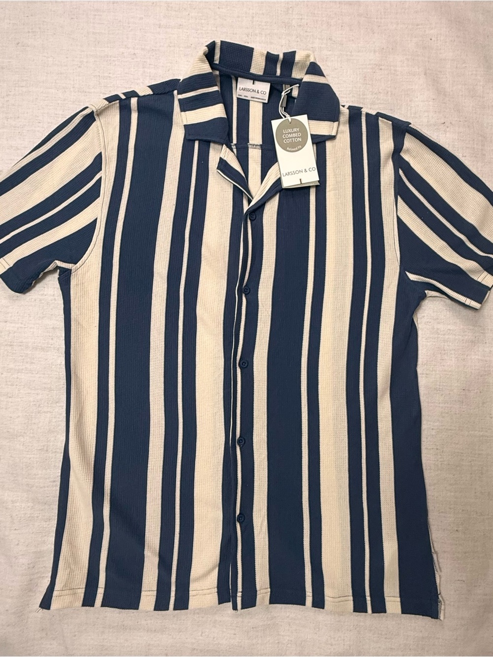 NWT!  Larsson & Co Blue and Cream Vertical Stripe Short-Sleeve Shirt
